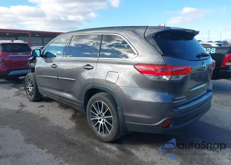 2017 Toyota Highlander Se из США, поврежденный, VIN 5TDJZRFH5HS409115